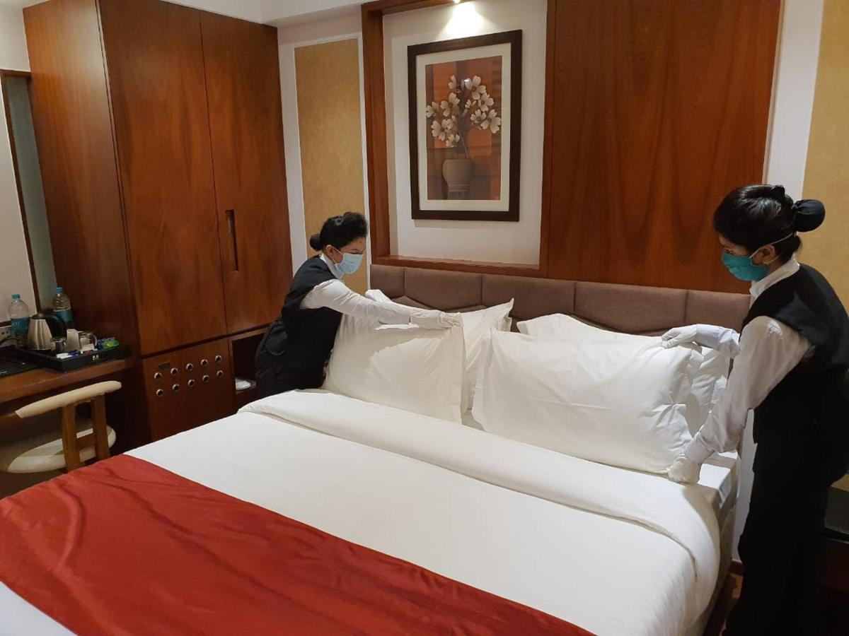 Hotel Mbc Citadel Nashik Bagian luar foto