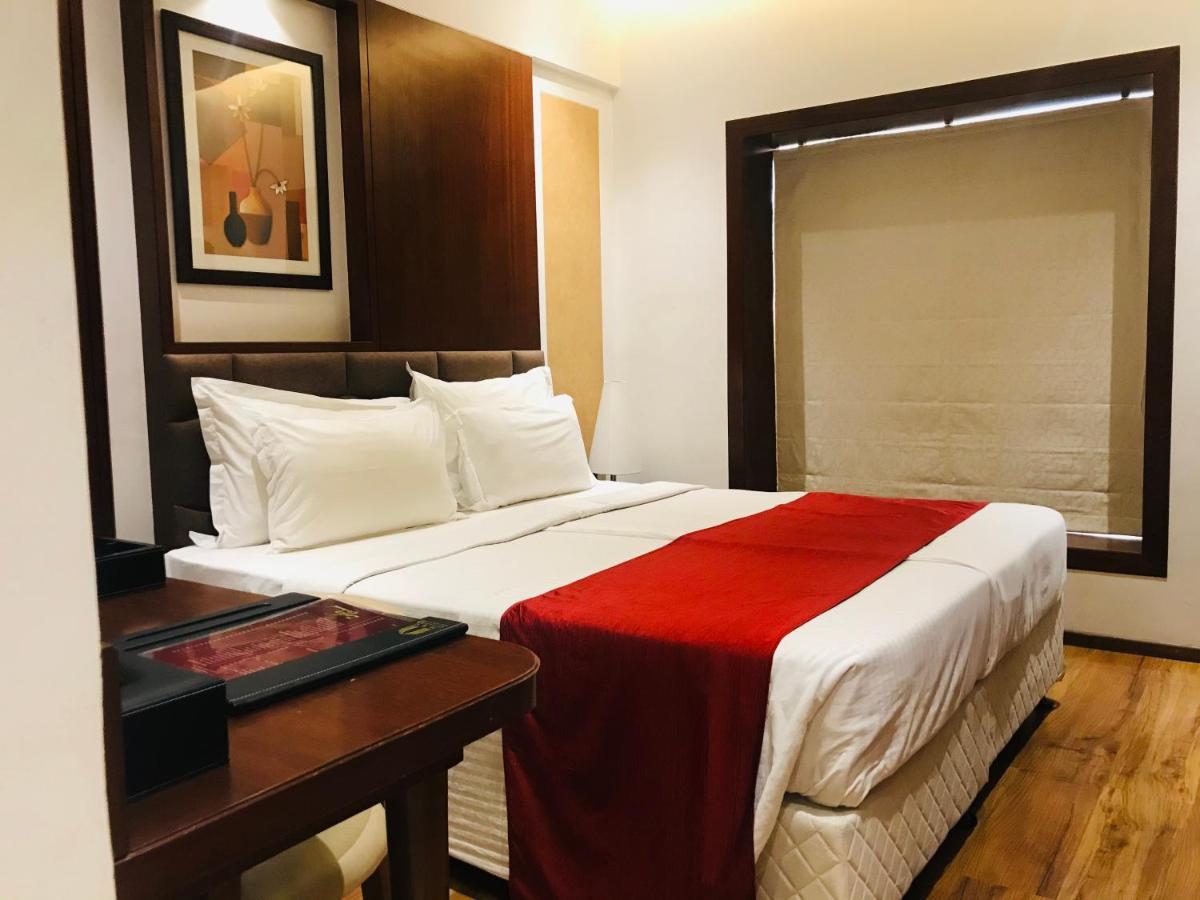 Hotel Mbc Citadel Nashik Bagian luar foto