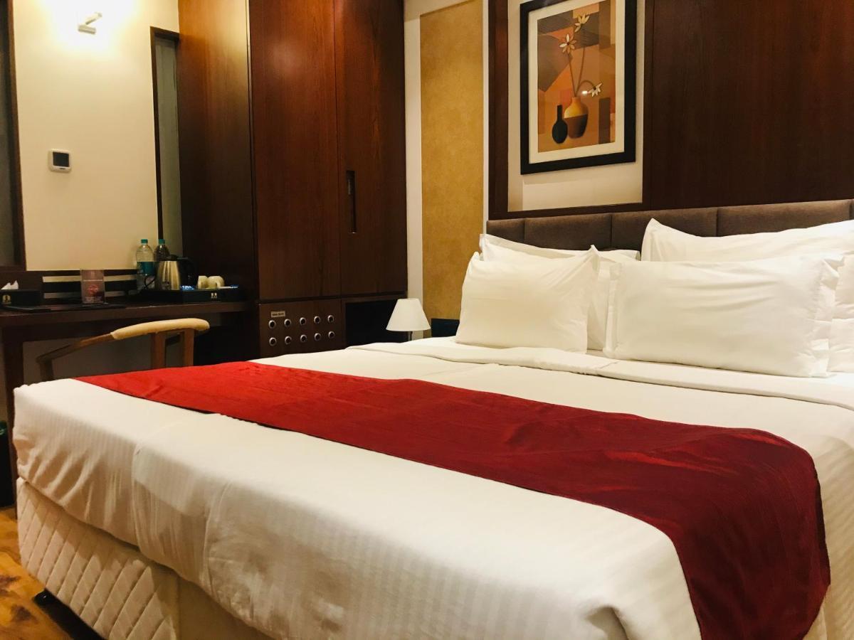 Hotel Mbc Citadel Nashik Bagian luar foto