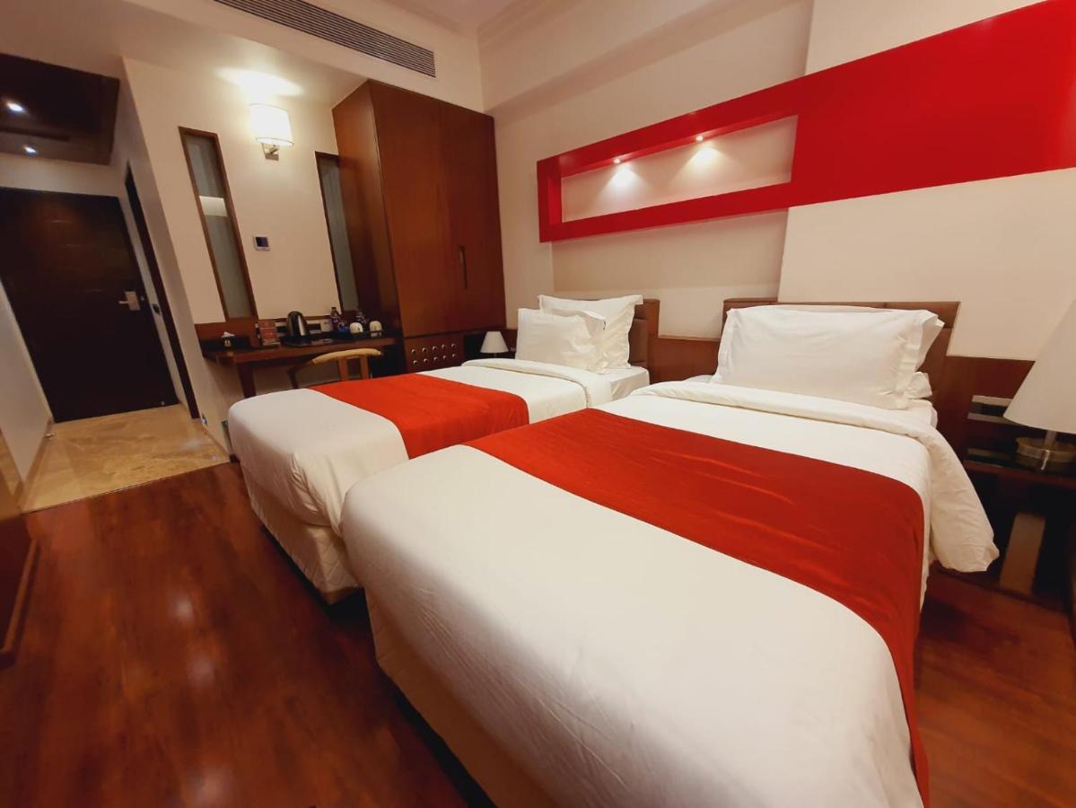Hotel Mbc Citadel Nashik Bagian luar foto