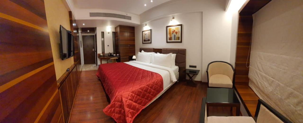 Hotel Mbc Citadel Nashik Bagian luar foto