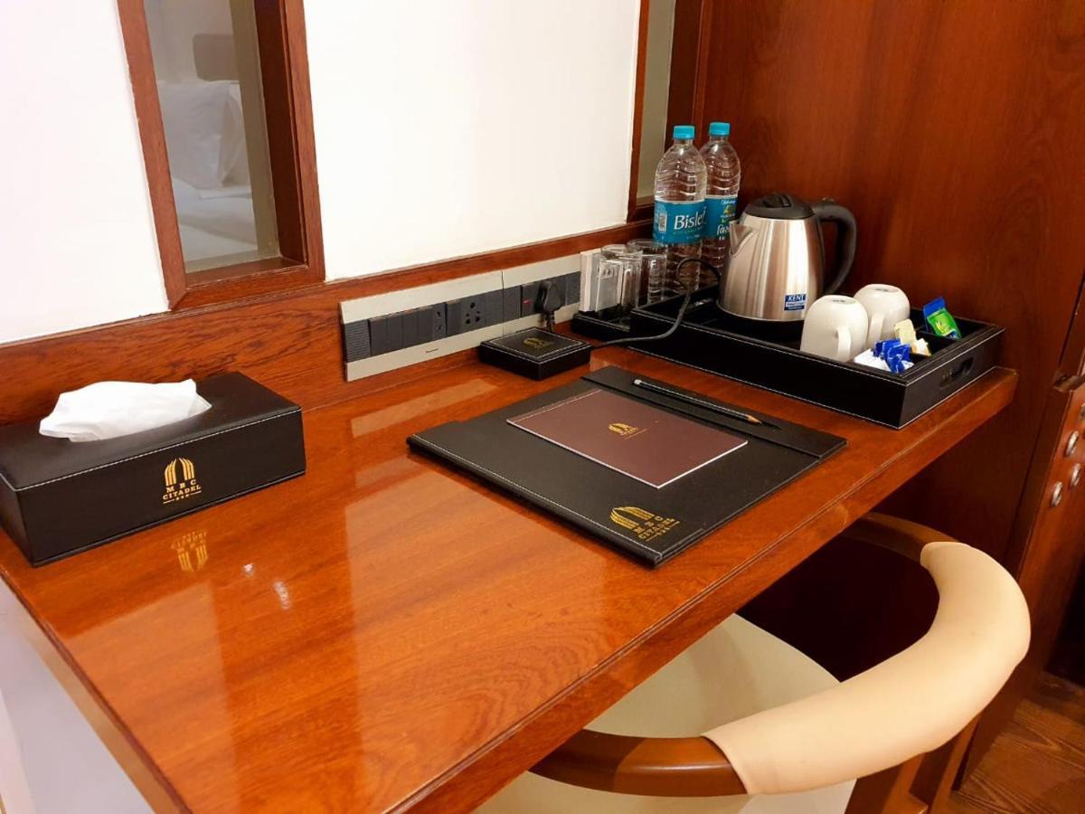 Hotel Mbc Citadel Nashik Bagian luar foto