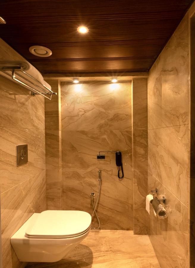 Hotel Mbc Citadel Nashik Bagian luar foto