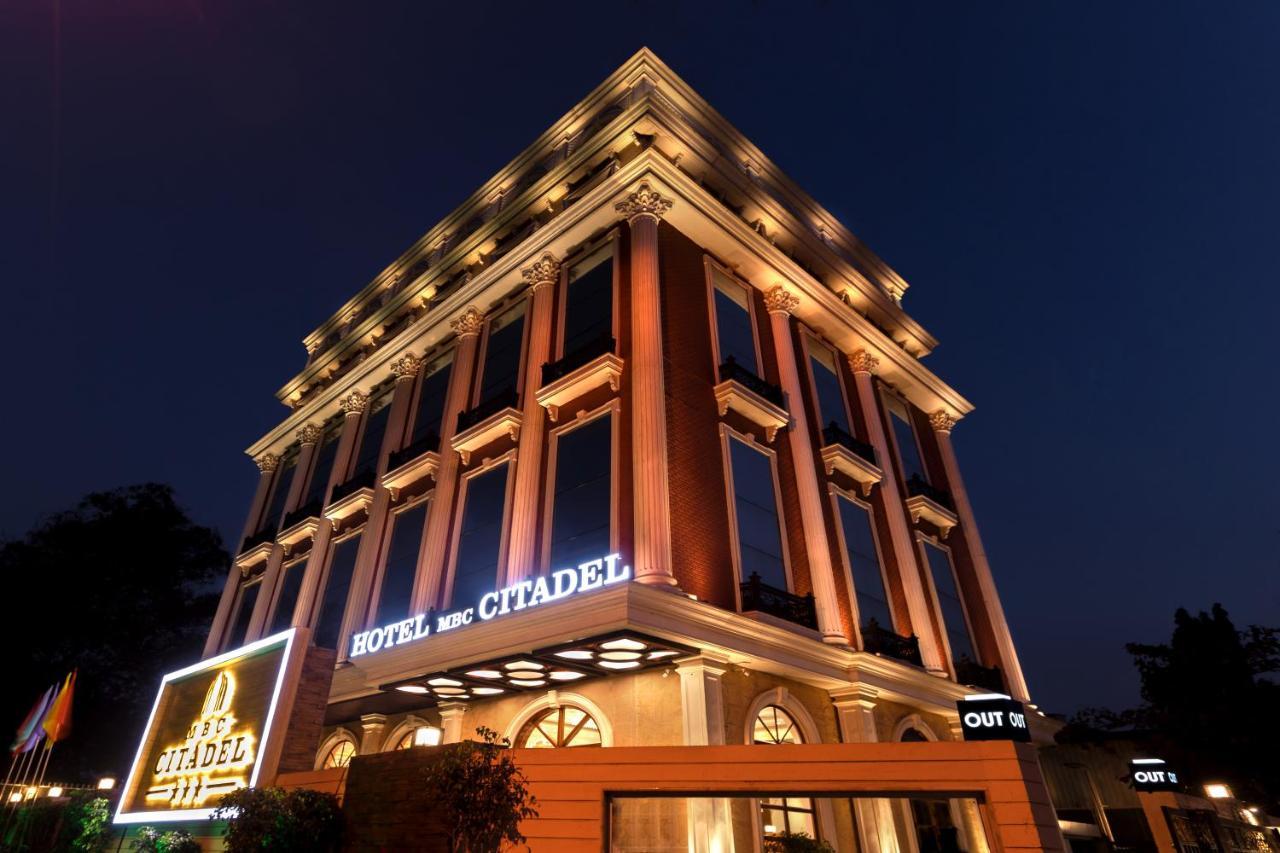 Hotel Mbc Citadel Nashik Bagian luar foto